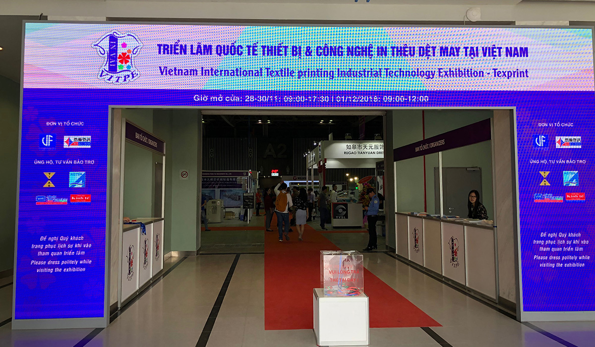Exposi&ccedil;&atilde;o de impress&atilde;o de transfer&ecirc;ncia Vietn&atilde; 2018